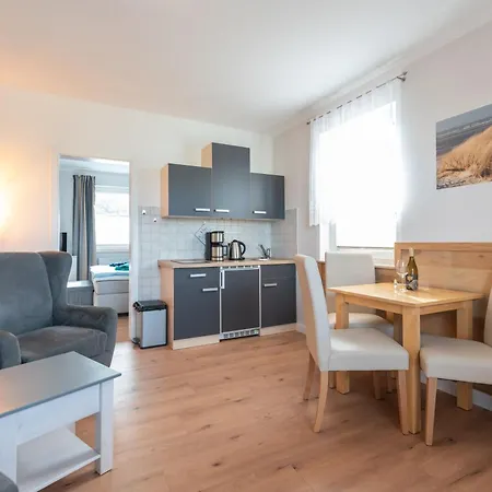 Ahlbeck, Haus Walfisch - App 1,3,4 Appartement *