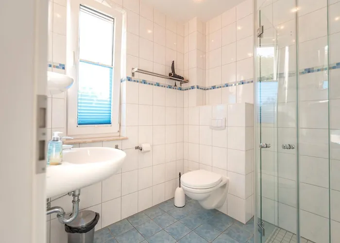 Apartment Ahlbeck, Haus Walfisch - App 1,3,4 *